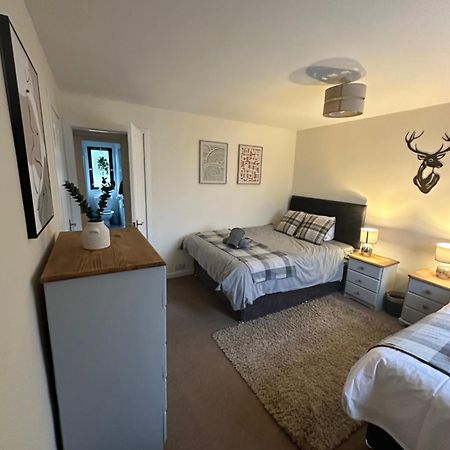 Spacious 3 Bedroom Flat Close To City Center Dalneigh Εξωτερικό φωτογραφία