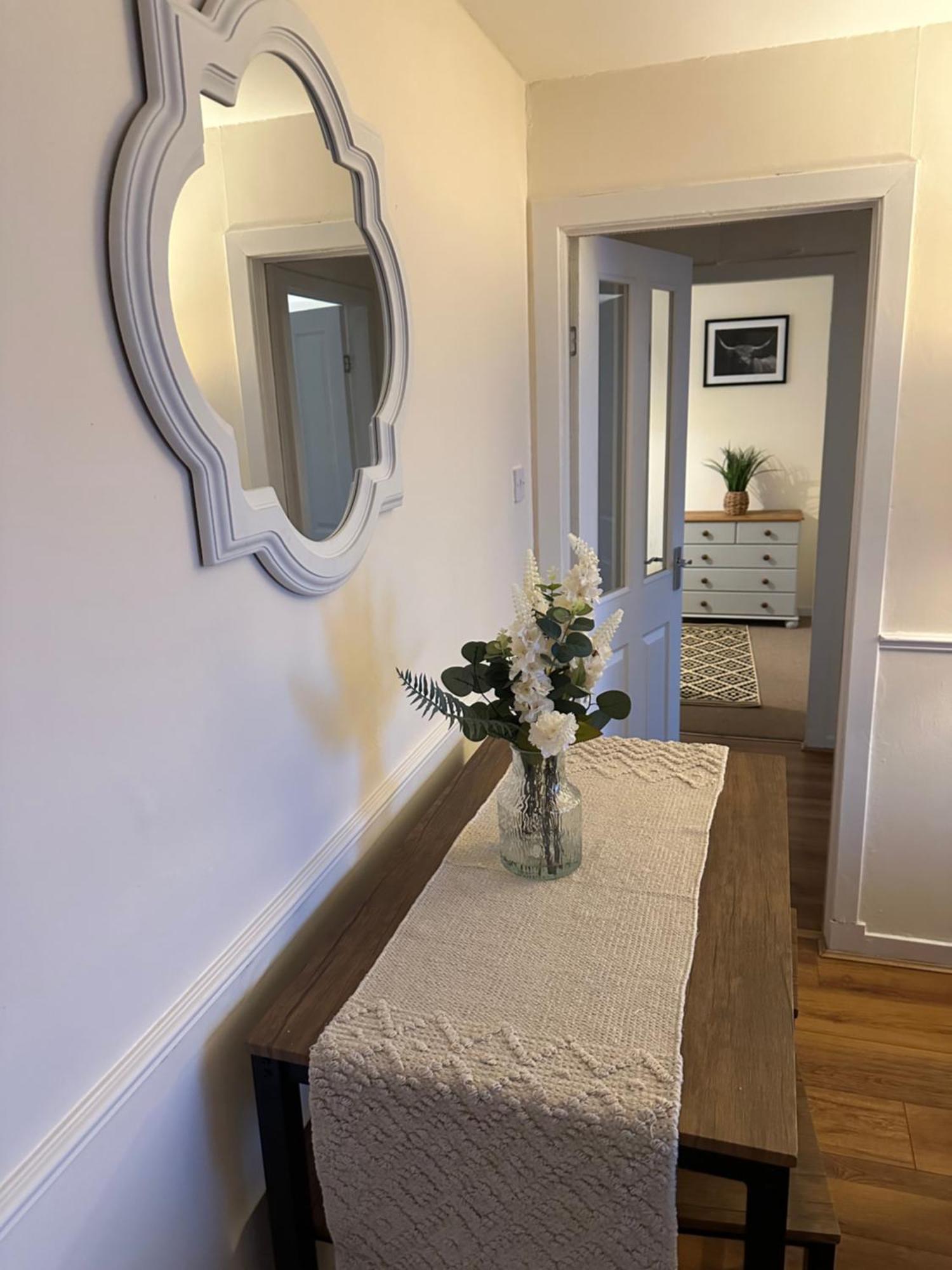 Spacious 3 Bedroom Flat Close To City Center Dalneigh Εξωτερικό φωτογραφία